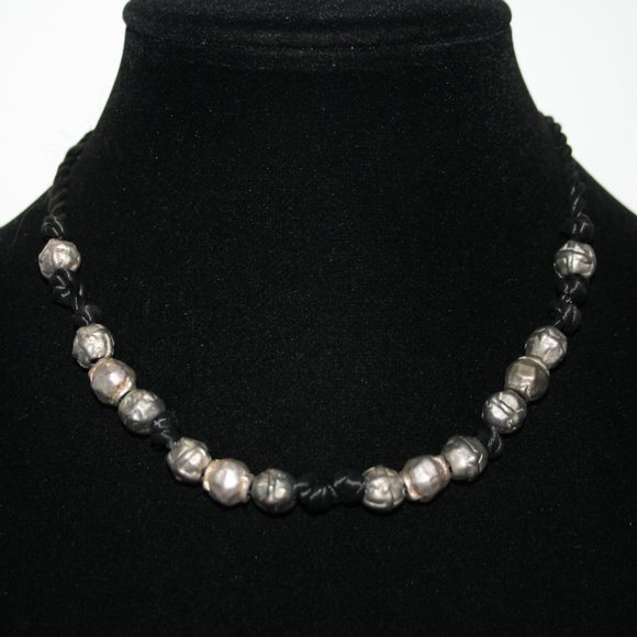 Beautiful black cord and silver SOHO deisgns Necklace 16-18" - Picture 1 of 5